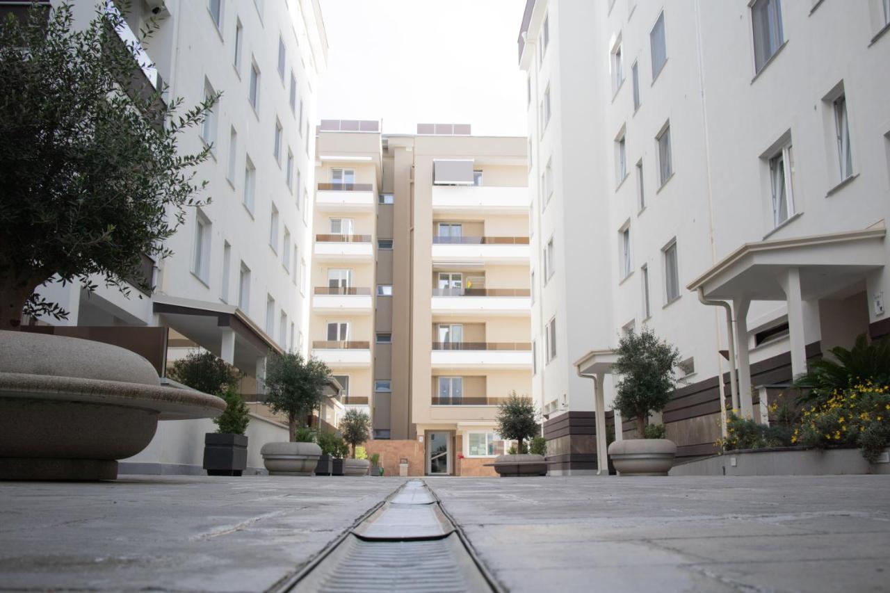 E-Twelve Apartment Napoli Bagian luar foto