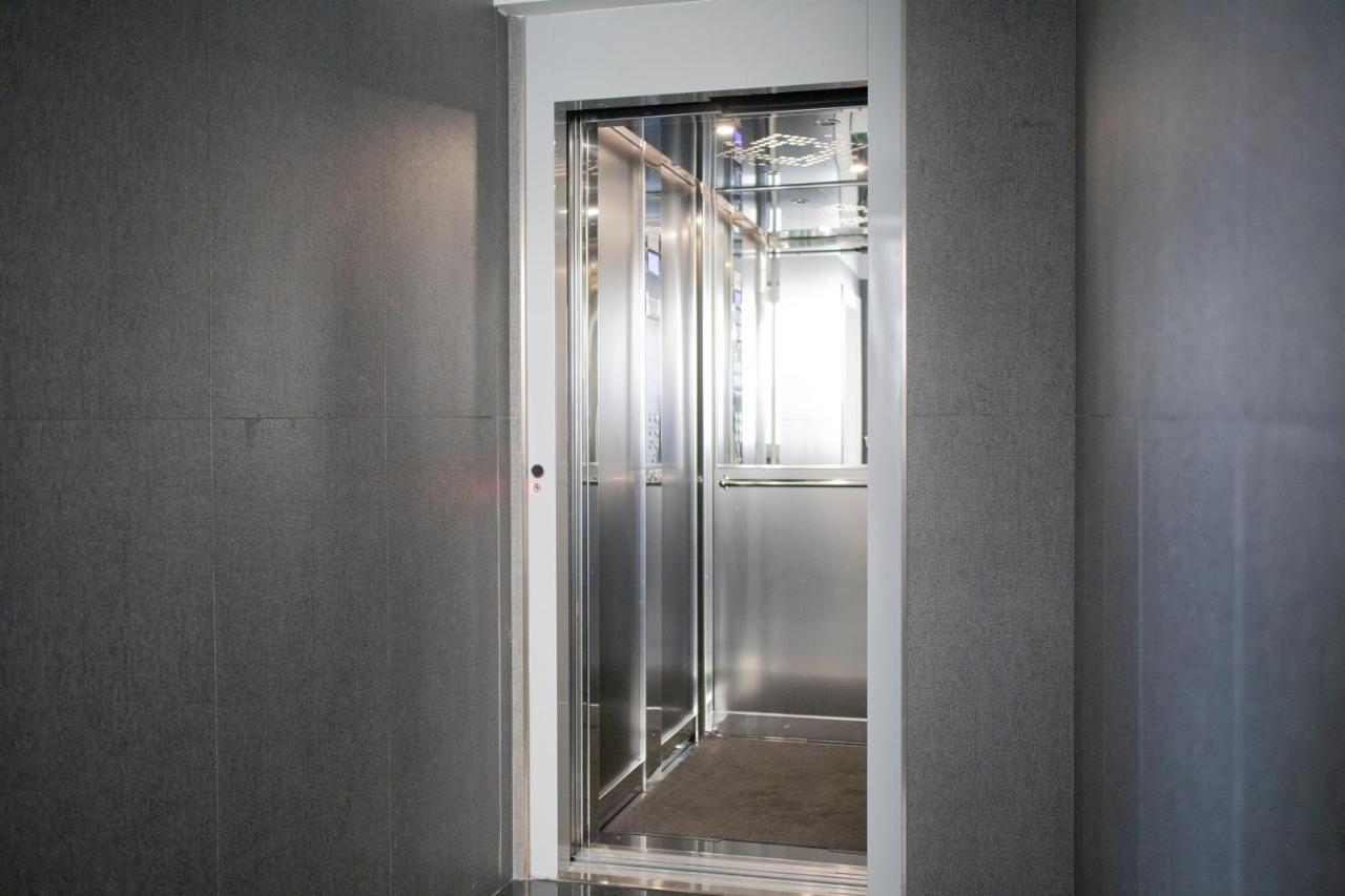 E-Twelve Apartment Napoli Bagian luar foto