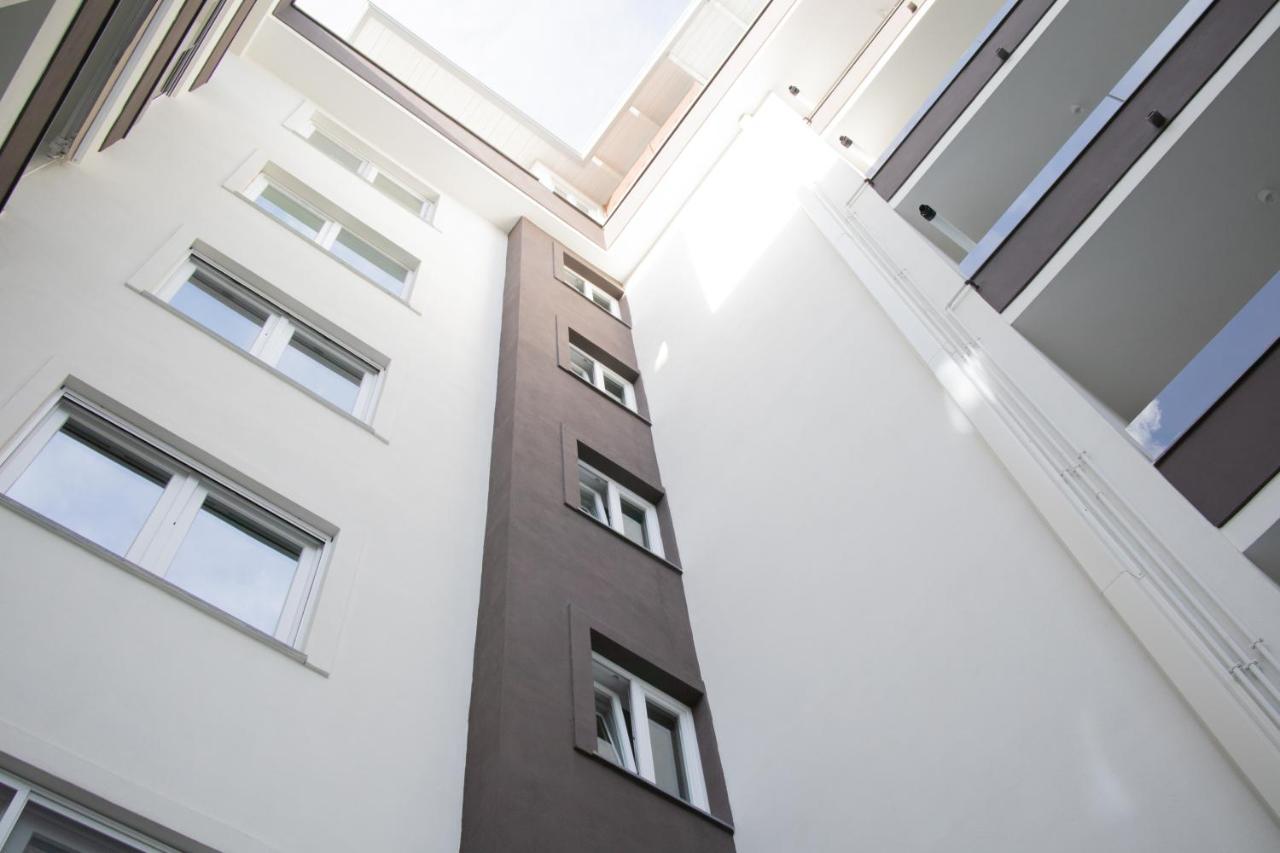 E-Twelve Apartment Napoli Bagian luar foto