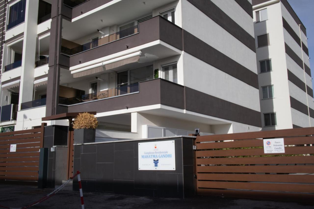 E-Twelve Apartment Napoli Bagian luar foto